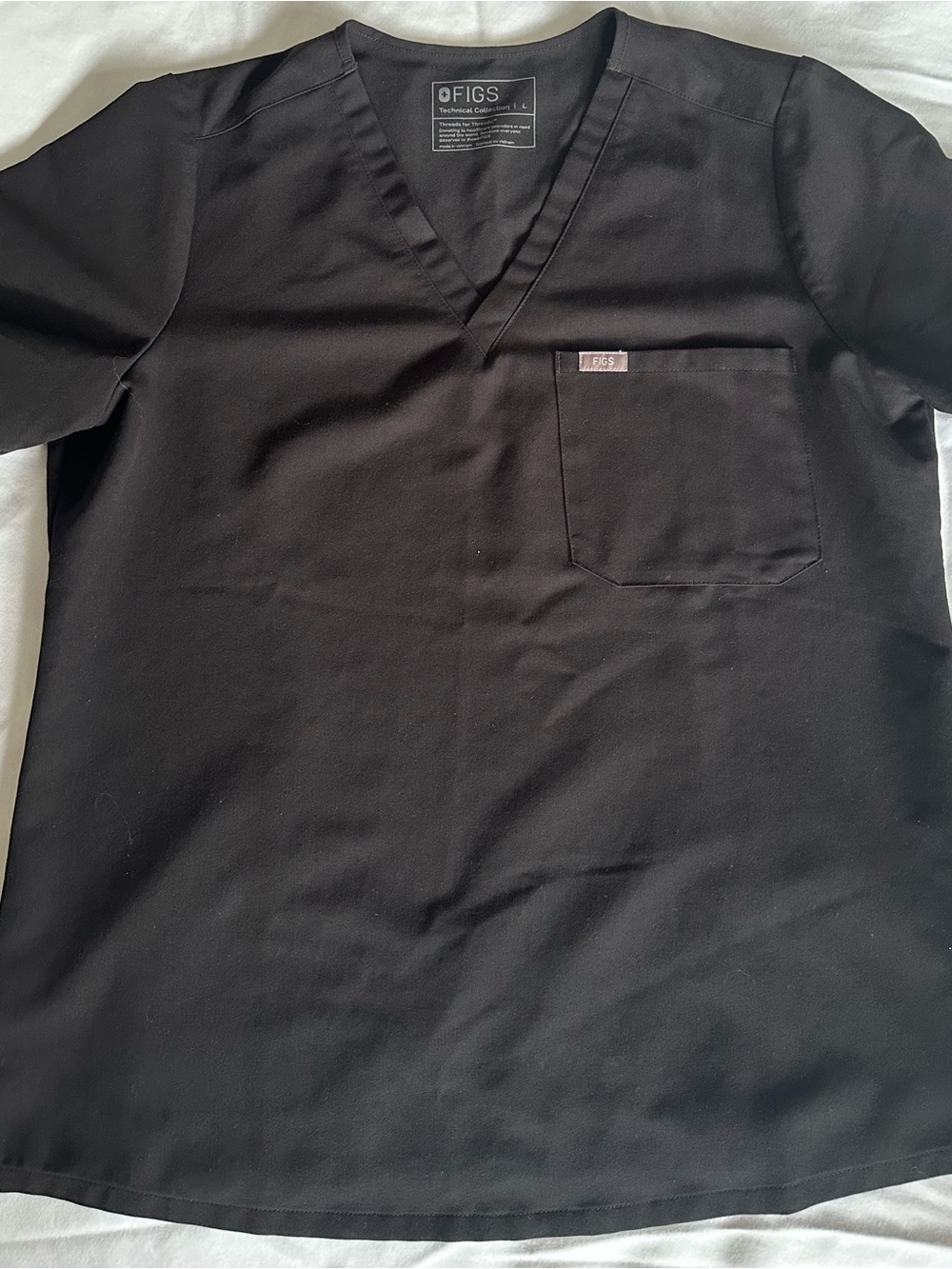 Figs Women’s Black Scrub SET with straight leg pants and top